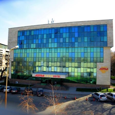 Astra Hotel Almatý Exterior foto